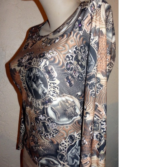 Naily & Millie  Printed Sequin Knit Top Size S - Picture 7 of 7